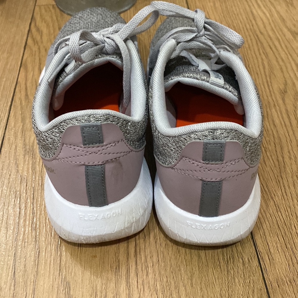 Womens Reebok Womens Size 8 Sneakers Gray Memory Tech Shoes Flexagon 1Y3001 - Picture 2 of 5